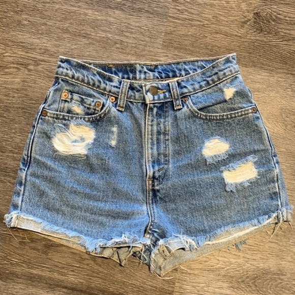 Levi’s Vintage 521 Denim Shorts - Picture 2 of 4